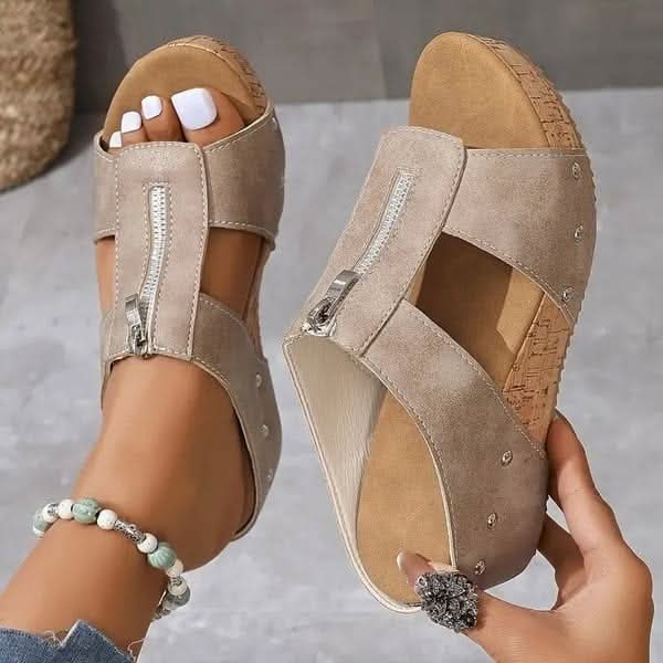 ARIA | ZIP-UP ORTHOPEDIC SANDALS
