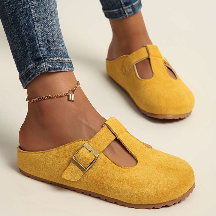 CLARA | STREAMLINED COMFORT CLOGS