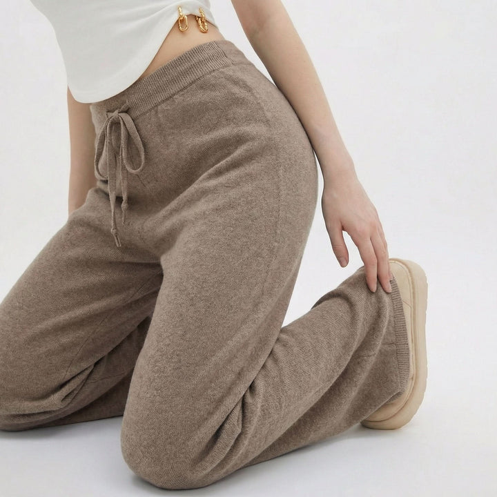 CHLOÉ ROUSSEAU | LIGHT KNIT PANTS