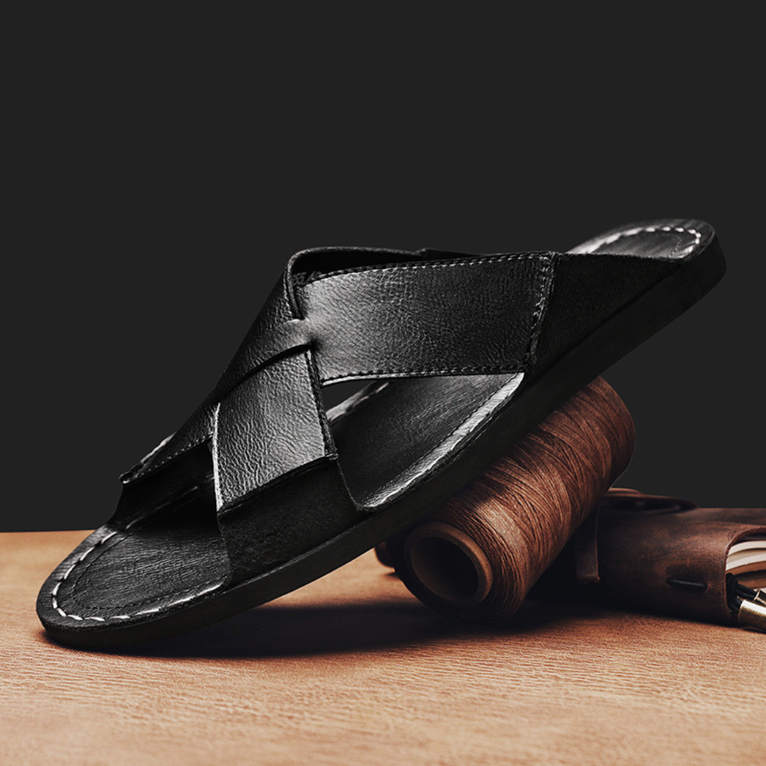 LUCA | LEATHER SLIDES