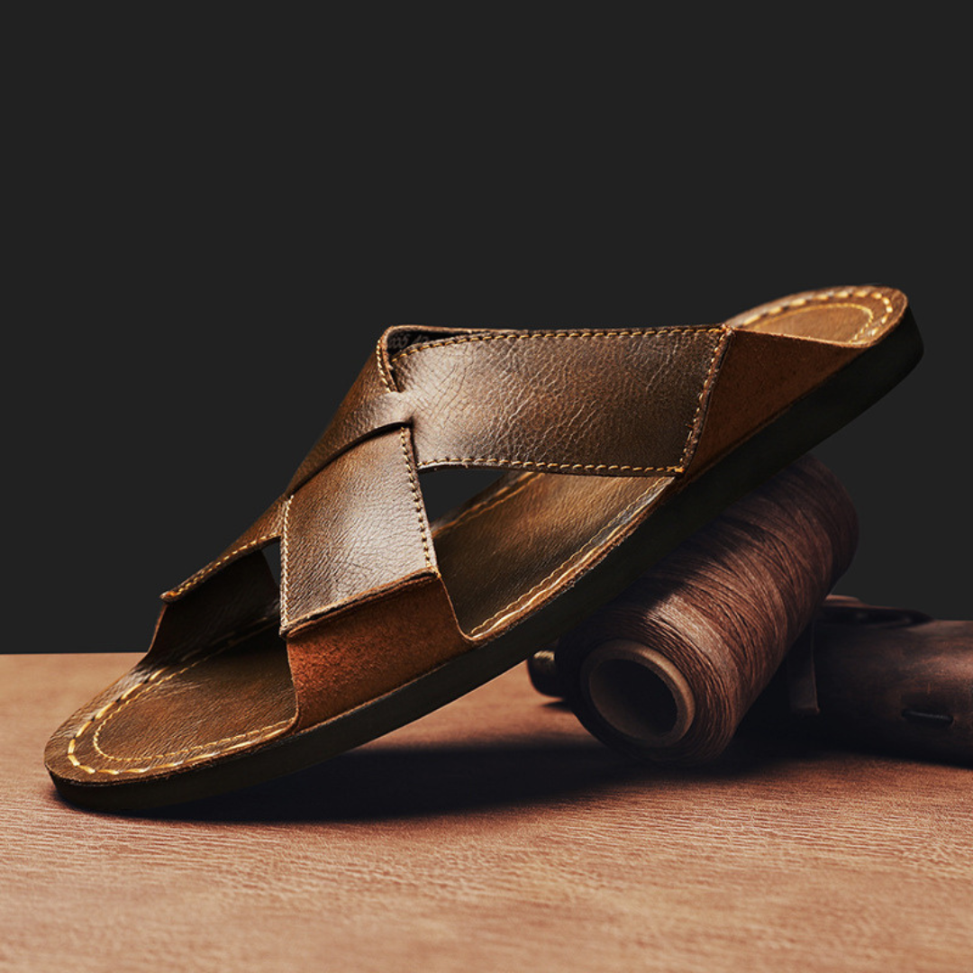LUCA | LEATHER SLIDES